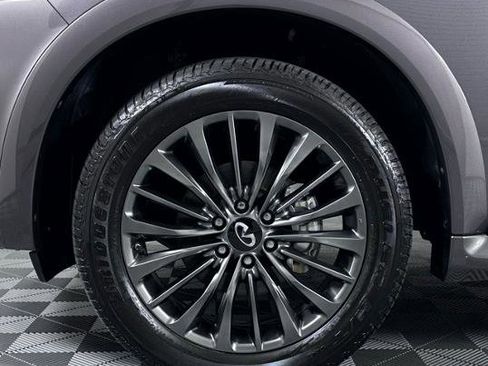 Certified 2024 INFINITI QX80 Premium Select w/ Cargo Package image 13