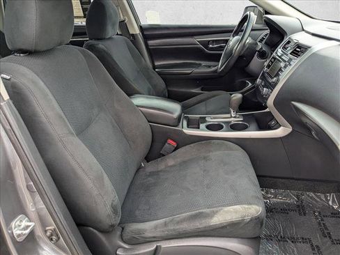 Used 2015 Nissan Altima 2.5 SV image 19