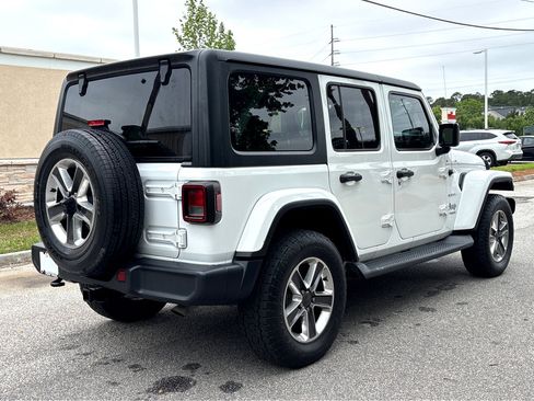 Used 2020 Jeep Wrangler Unlimited Sahara AWD/4WD image 23