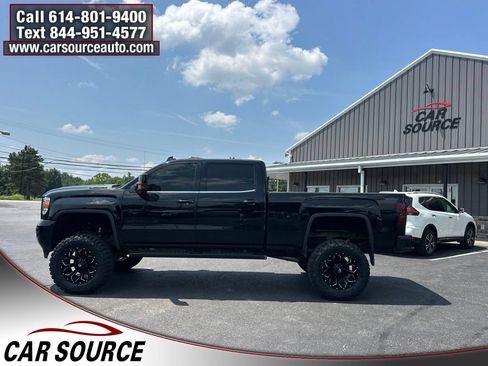 Used 2017 GMC Sierra 2500 Denali AWD/4WD image 4