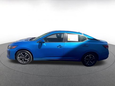 Used 2025 Nissan Sentra SV FWD image 6
