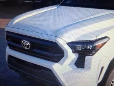 Used 2025 Toyota Tacoma SR RWD image 3