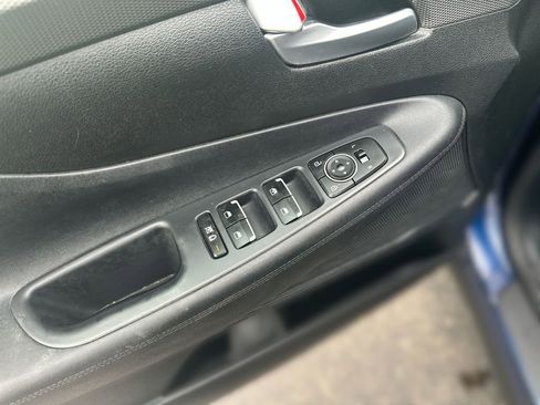 Used 2019 Hyundai Santa Fe SE FWD image 15