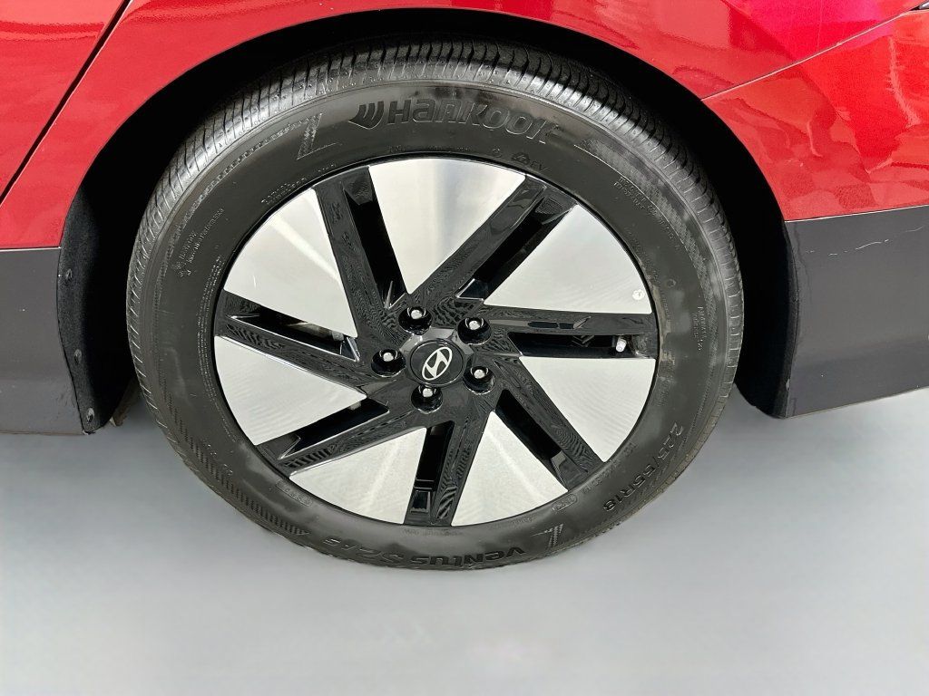 Used 2023 Hyundai Ioniq 6 SE RWD image 29