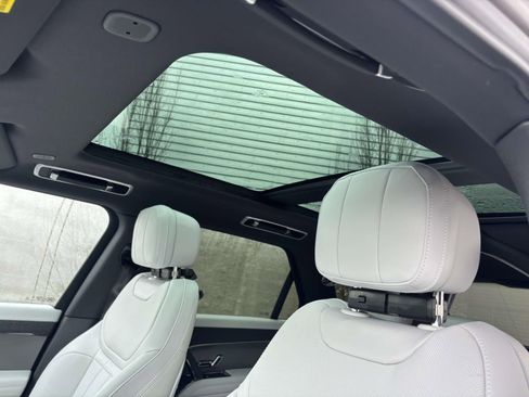 New 2026 Land Rover Range Rover Sport SE AWD/4WD image 20