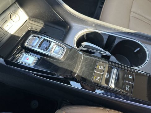 Used 2023 Hyundai Sonata Limited w/ Cargo Package FWD image 16