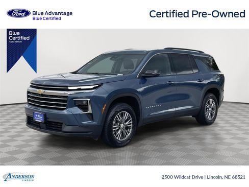 Used 2025 Chevrolet Traverse LT AWD/4WD image 1