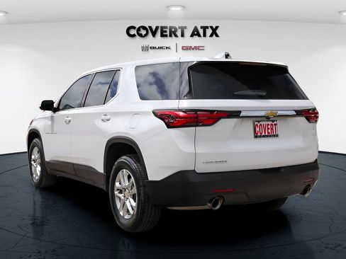 Used 2023 Chevrolet Traverse LS w/ Safety Package FWD image 6