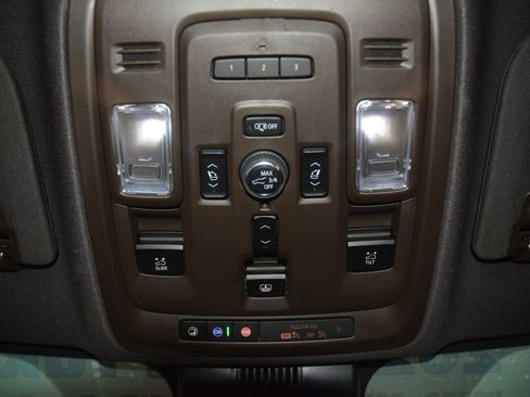 Used 2024 GMC Yukon Denali image 54