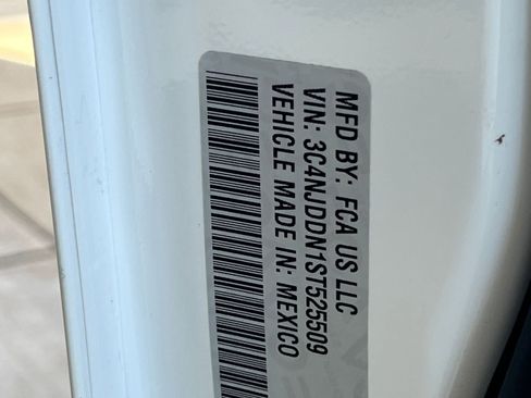 Used 2025 Jeep Compass Trailhawk w/ Trailer Tow Group image 29