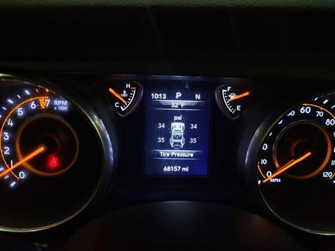 Used 2018 Jeep Wrangler Sport image 23