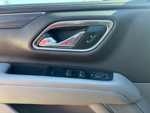 Used 2021 GMC Yukon SLT image 28