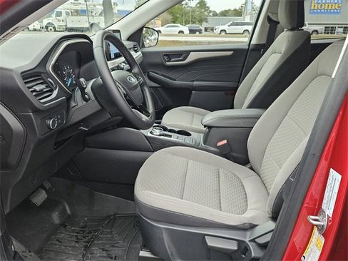 Used 2022 Ford Escape SE w/ Cold Weather Package image 10