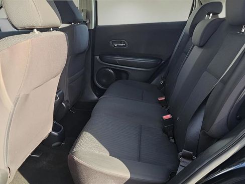 Used 2018 Honda HR-V LX image 17