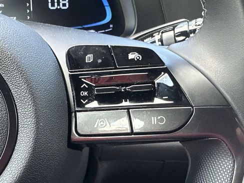 Used 2025 Hyundai Elantra Sport image 28