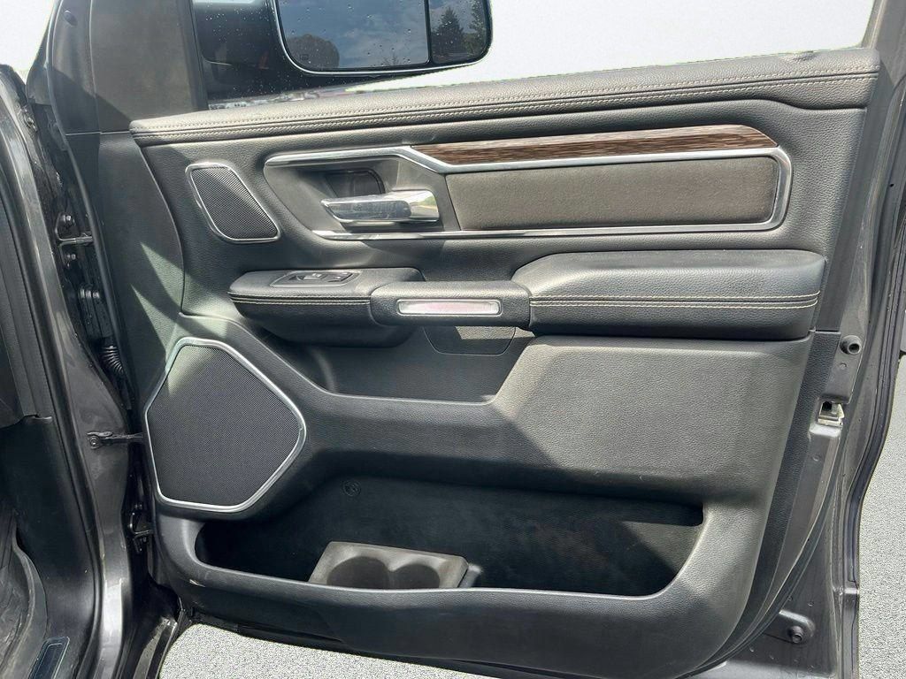 Used 2019 RAM 1500 Laramie RWD image 11