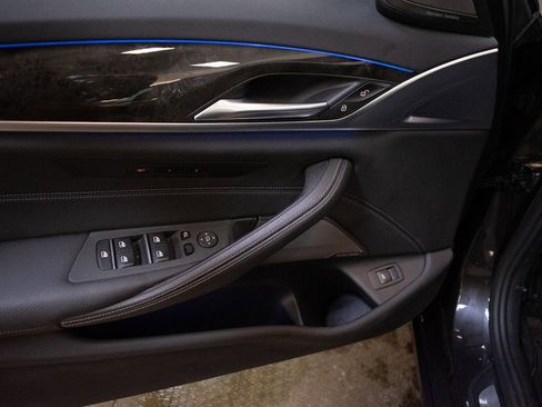 Used 2020 BMW 540i xDrive w/ Premium Package image 22