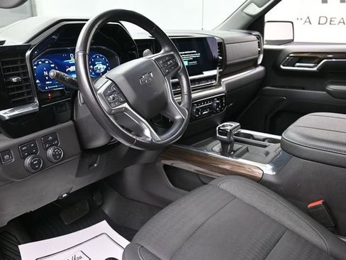 Used 2023 Chevrolet Silverado 1500 LT Trail Boss w/ Protection Package image 14