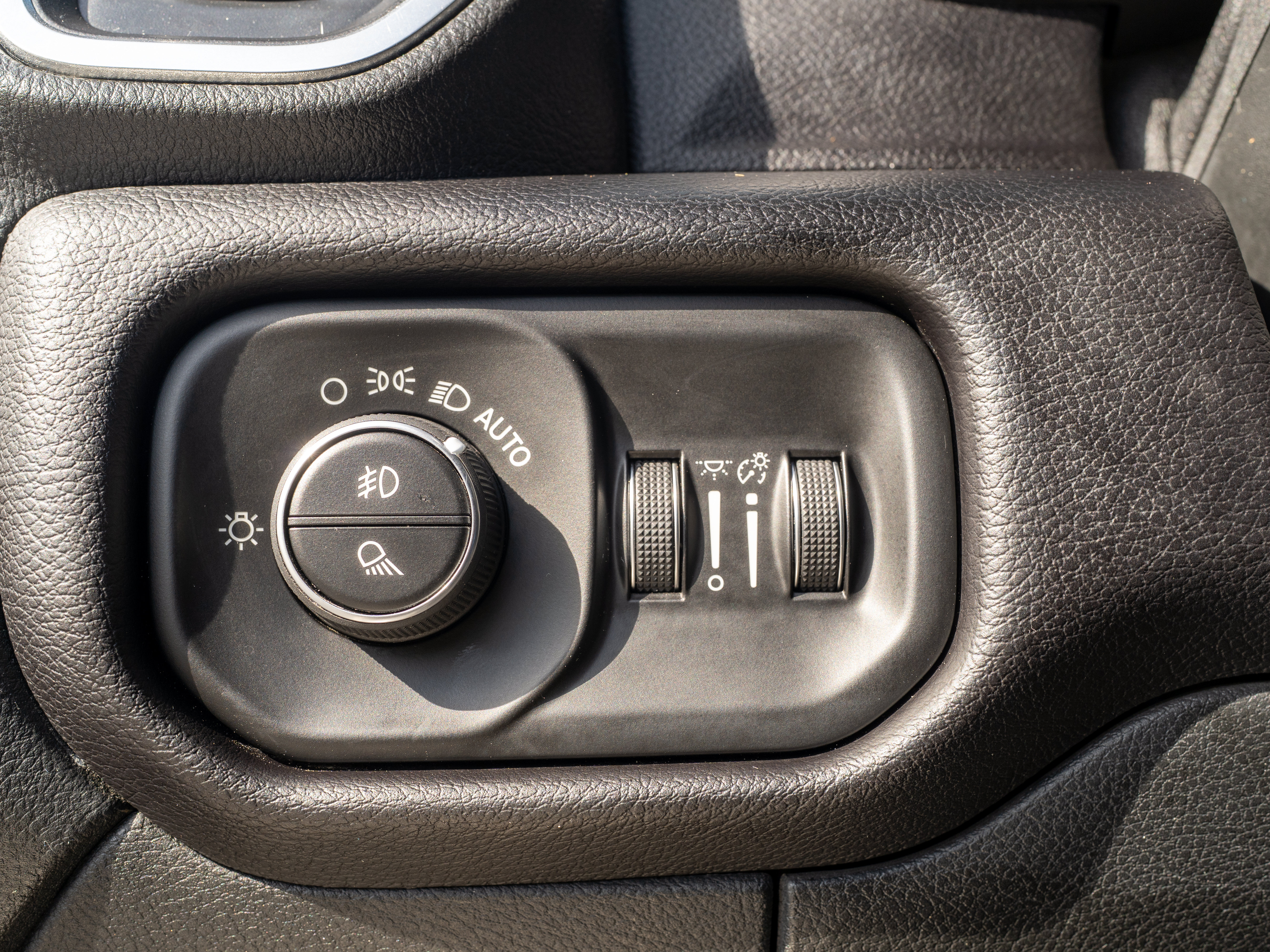 Used 2022 RAM 2500 Laramie AWD/4WD image 14