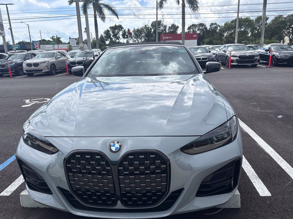 Used 2024 BMW 430i Convertible w/ M Sport Package RWD image 7