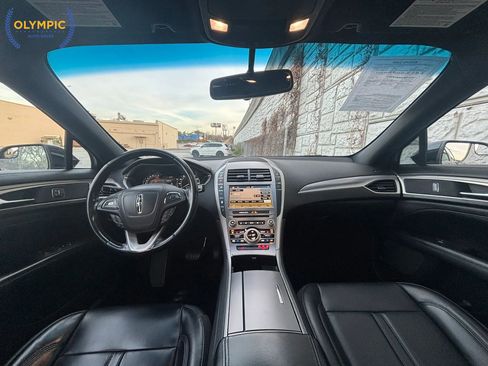 Used 2017 Lincoln MKZ Premiere image 18