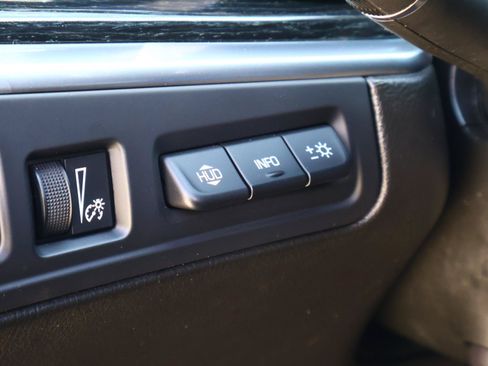 Used 2025 Cadillac XT5 Premium Luxury w/ Technology Package FWD image 23