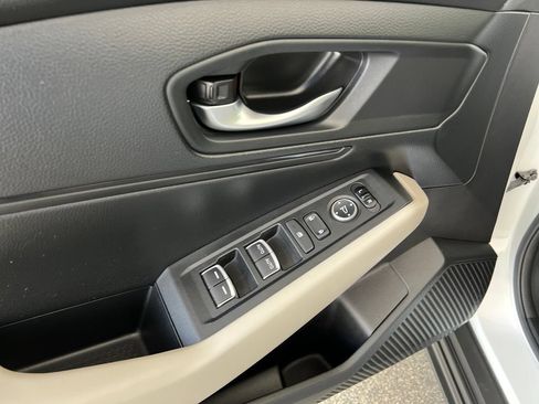 Used 2023 Honda Accord LX image 13