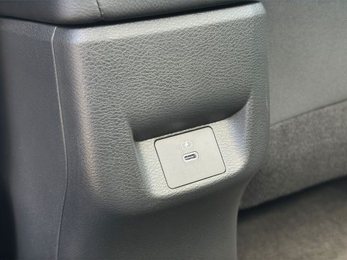 Used 2025 Nissan Versa SV w/ Trunk Package FWD image 32