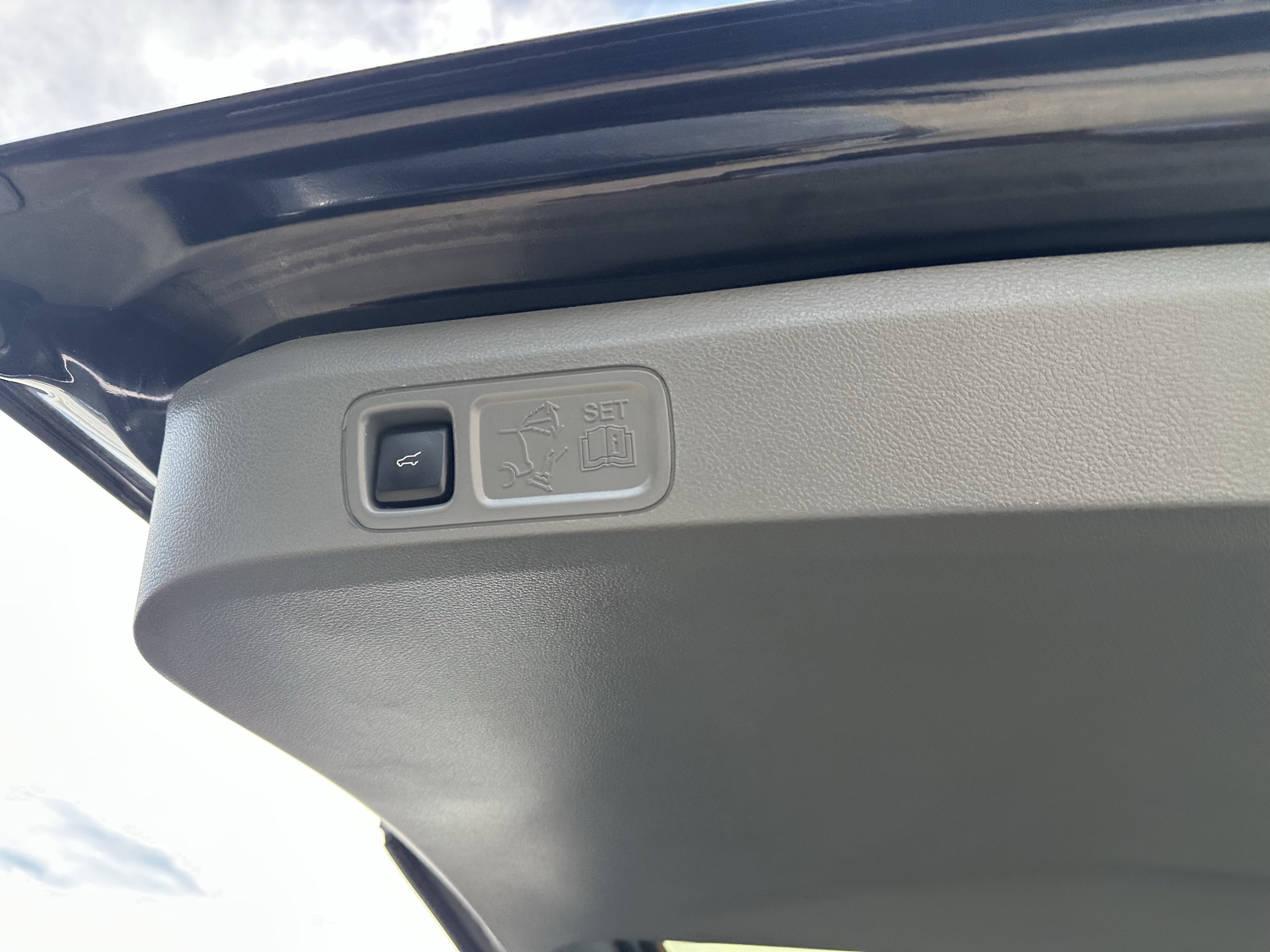 Used 2019 Lincoln Navigator Reserve AWD/4WD image 11