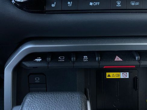 Used 2023 Toyota Tundra Platinum image 32