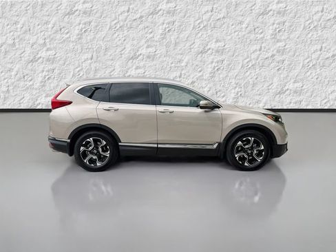 Used 2019 Honda CR-V Touring image 2