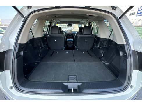 Used 2024 Honda Pilot Touring image 17