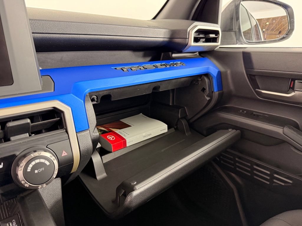 Certified 2025 Toyota Tacoma TRD Off-Road AWD/4WD image 24