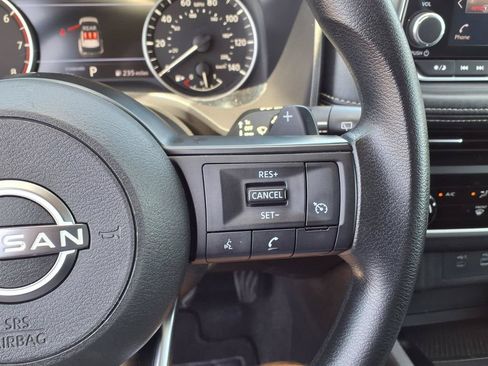 Used 2023 Nissan Rogue S FWD image 31