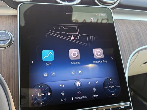 Used 2025 Mercedes-Benz C 300 Sedan image 14