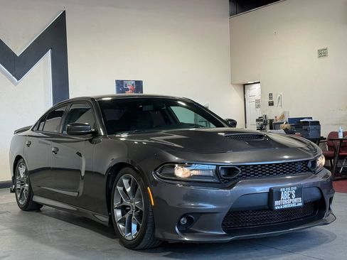Used 2020 Dodge Charger GT RWD image 3