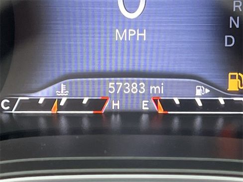 Used 2022 Jeep Cherokee Trailhawk image 6