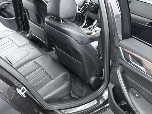 Used 2020 BMW 530i xDrive AWD/4WD image 17