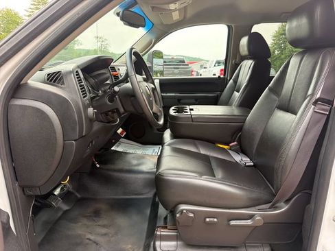 Used 2013 Chevrolet Silverado 3500 LT w/ Interior Plus Package AWD/4WD image 10
