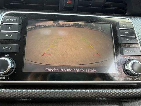 Used 2018 Nissan Kicks SV FWD image 33