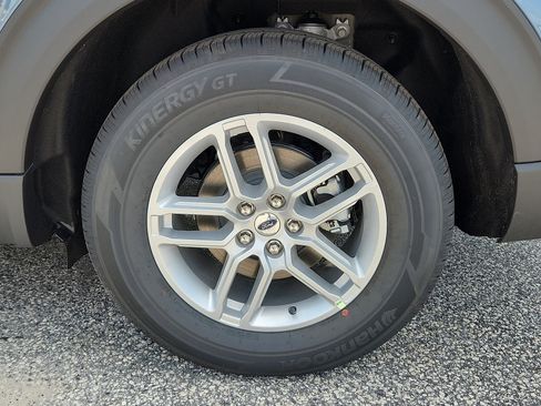 New 2026 Ford Explorer Active AWD/4WD image 5
