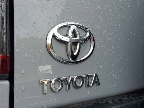 Used 2014 Toyota FJ Cruiser 4WD w/ Upgrade Package image 7