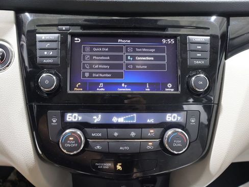 Used 2022 Nissan Rogue Sport SV w/ Technology Package AWD/4WD image 25
