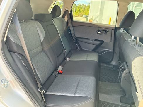 Used 2023 Nissan Rogue SV image 25