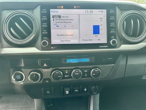 Used 2021 Toyota Tacoma TRD Sport image 11