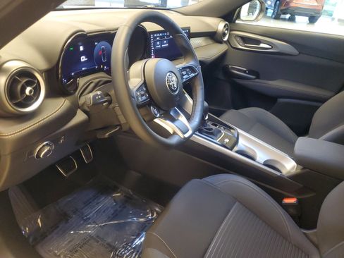 Used 2025 Alfa Romeo Tonale Base w/ Active Assist Package image 19