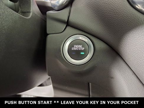 Used 2023 Chevrolet Equinox LT image 16