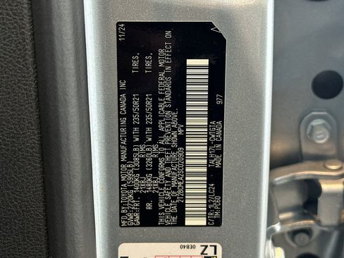 Used 2025 Lexus RX 500h F Sport image 30