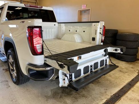 Used 2024 GMC Sierra 1500 SLE w/ Preferred Package image 25