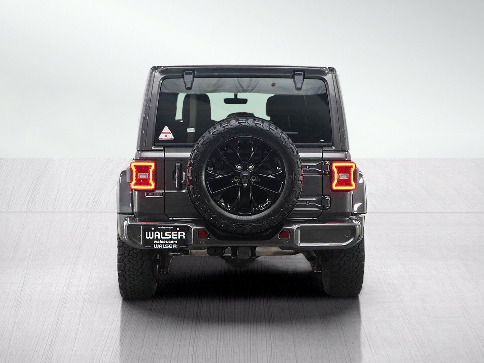 Used 2021 Jeep Wrangler Unlimited Sahara AWD/4WD image 5